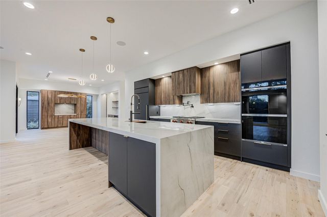2014 Southgate Boulevard, Houston, TX 77030