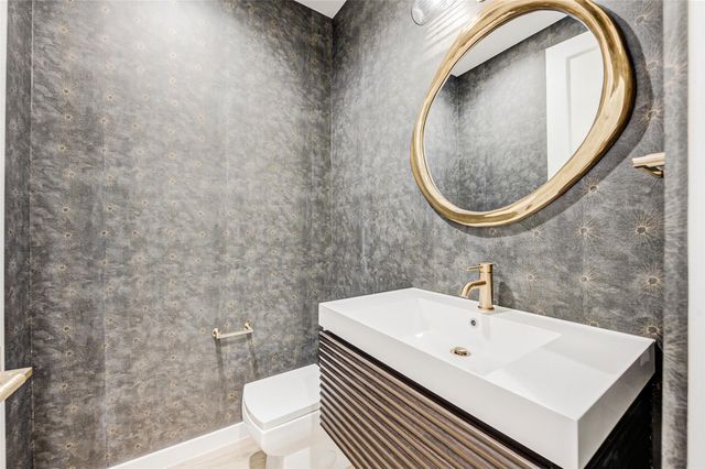 2014 Southgate Boulevard, Houston, TX 77030