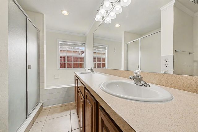 245 OAK RUN COURT, Apopka, FL 32703