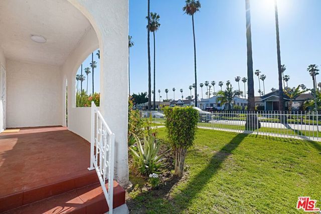 5700 S Gramercy Place, Los Angeles, CA 90062
