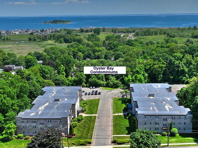 308 Meadowside Road APT 202, Milford, CT 06460