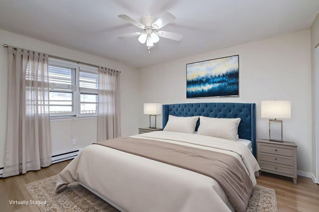 308 Meadowside Road APT 202, Milford, CT 06460