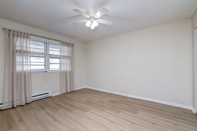 308 Meadowside Road APT 202, Milford, CT 06460