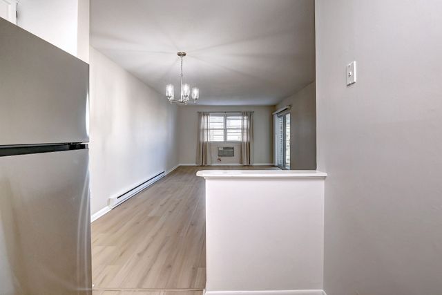 308 Meadowside Road APT 202, Milford, CT 06460