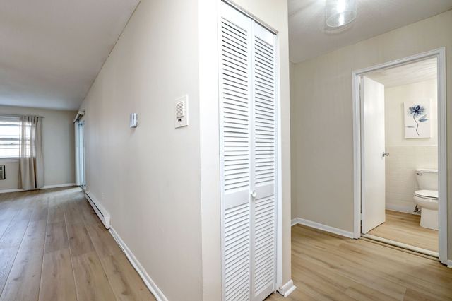 308 Meadowside Road APT 202, Milford, CT 06460