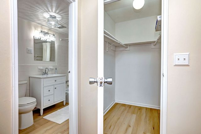 308 Meadowside Road APT 202, Milford, CT 06460