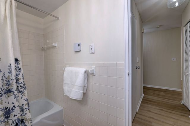 308 Meadowside Road APT 202, Milford, CT 06460