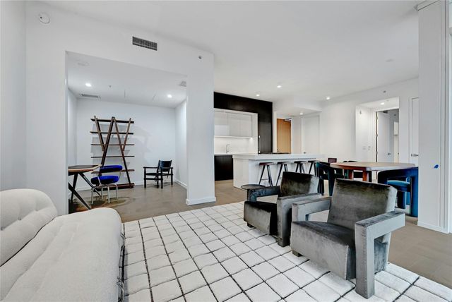 313 W 17th ST 2306, Austin, TX 78701