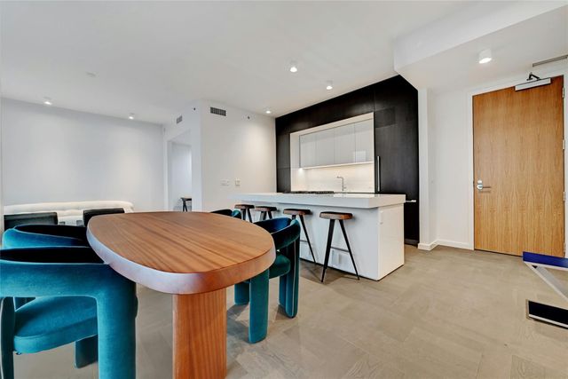313 W 17th ST 2306, Austin, TX 78701