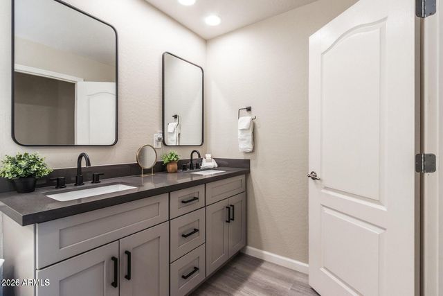 16 W ENCANTO Boulevard 110, Phoenix, AZ 85003