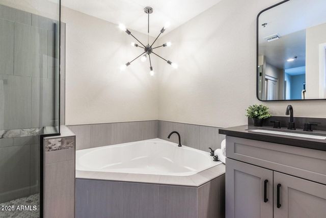 16 W ENCANTO Boulevard 110, Phoenix, AZ 85003