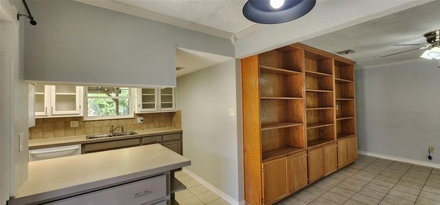 2527 Meandering Trail, Houston, TX 77339