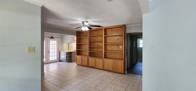 2527 Meandering Trail, Houston, TX 77339