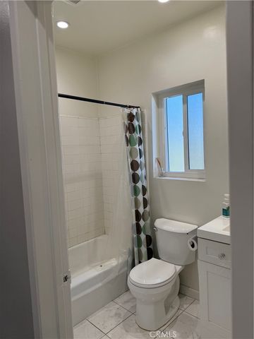 10749 New haven Street, Sun Valley, CA 91352