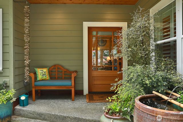 1899 Beverly Beach Road, Freeland, WA 98249