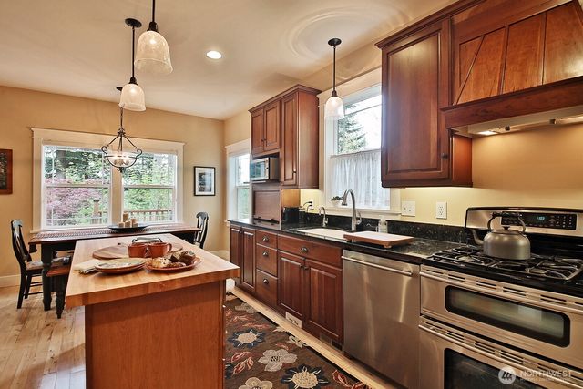1899 Beverly Beach Road, Freeland, WA 98249