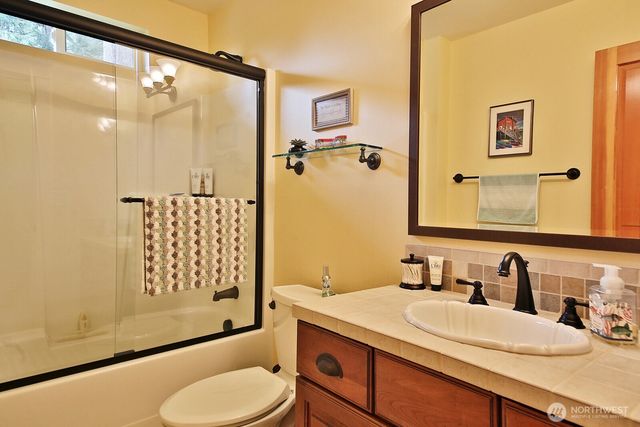 1899 Beverly Beach Road, Freeland, WA 98249
