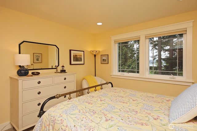 1899 Beverly Beach Road, Freeland, WA 98249