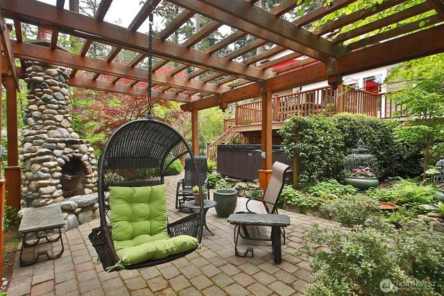 1899 Beverly Beach Road, Freeland, WA 98249