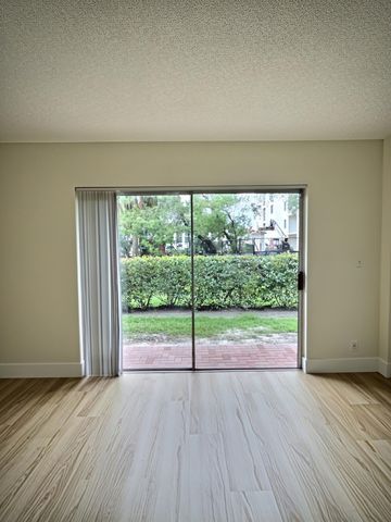 2845 SW 22ND Avenue 106, Delray Beach, FL 33445