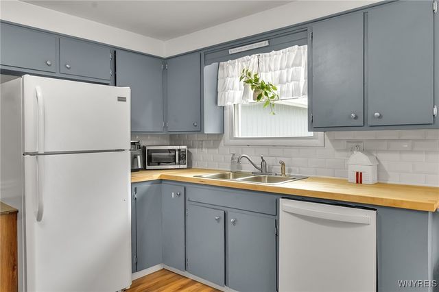 1757 Saint Charles Place, Marilla, NY 14102