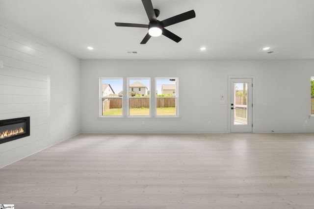 209 Redmond Drive, Fountain Inn, SC 29644