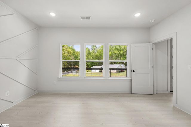 209 Redmond Drive, Fountain Inn, SC 29644