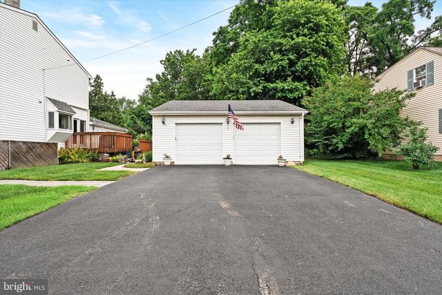 140 GRANDVIEW AVE, Hamilton, NJ 08620