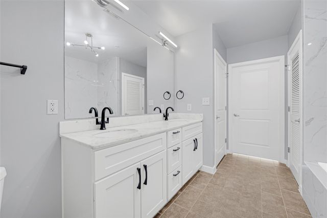 5925 Almeda Road 10815, Houston, TX 77004