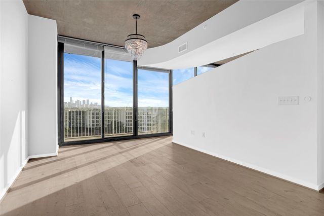 5925 Almeda Road 10815, Houston, TX 77004