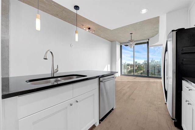 5925 Almeda Road 10815, Houston, TX 77004