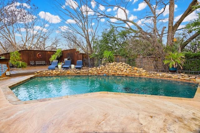 3720 Cripple Creek Court, Bedford, TX 76021