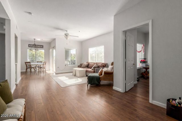 7401 W ARROWHEAD CLUBHOUSE Drive 2079, Glendale, AZ 85308