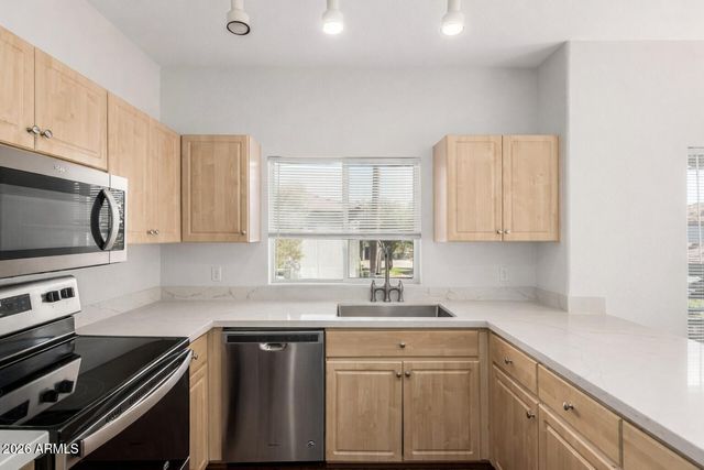 7401 W ARROWHEAD CLUBHOUSE Drive 2079, Glendale, AZ 85308