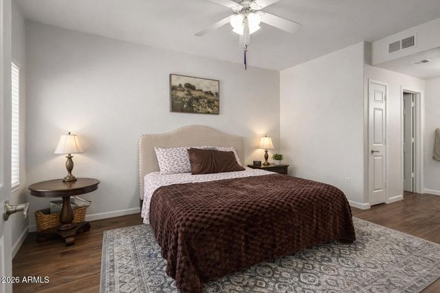 7401 W ARROWHEAD CLUBHOUSE Drive 2079, Glendale, AZ 85308