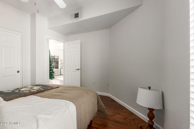 7401 W ARROWHEAD CLUBHOUSE Drive 2079, Glendale, AZ 85308