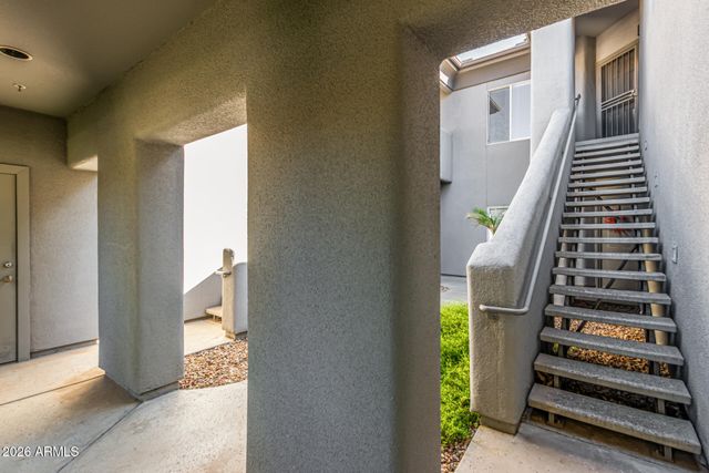 7401 W ARROWHEAD CLUBHOUSE Drive 2079, Glendale, AZ 85308