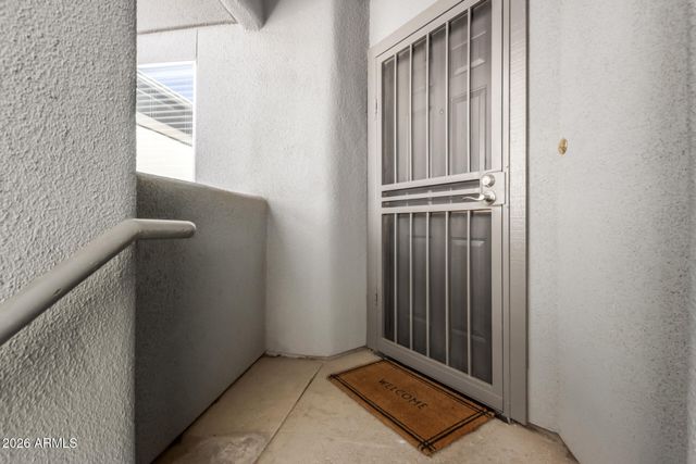 7401 W ARROWHEAD CLUBHOUSE Drive 2079, Glendale, AZ 85308