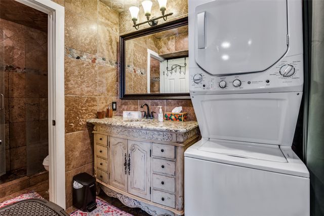 4347 Dickason Avenue 116, Dallas, TX 75219