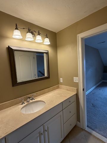 34 Johnson St 1, Worcester, MA 01604