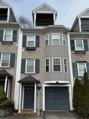 34 Johnson St 1, Worcester, MA 01604