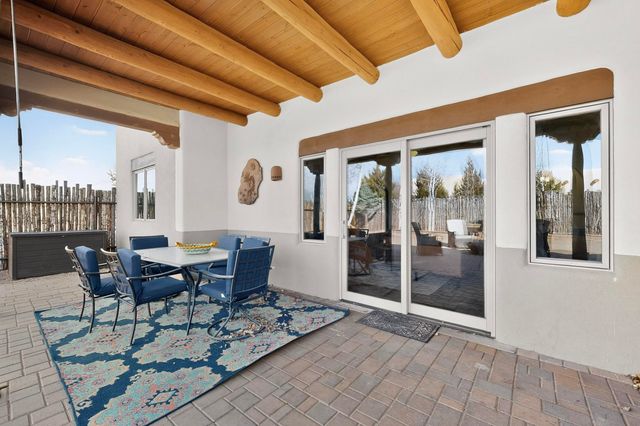 93 Bosquecillo, Santa Fe, NM 87508