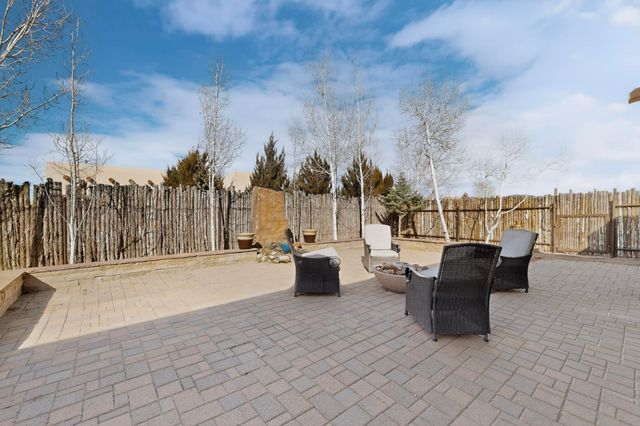 93 Bosquecillo, Santa Fe, NM 87508