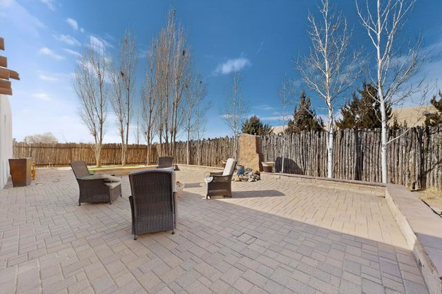 93 Bosquecillo, Santa Fe, NM 87508