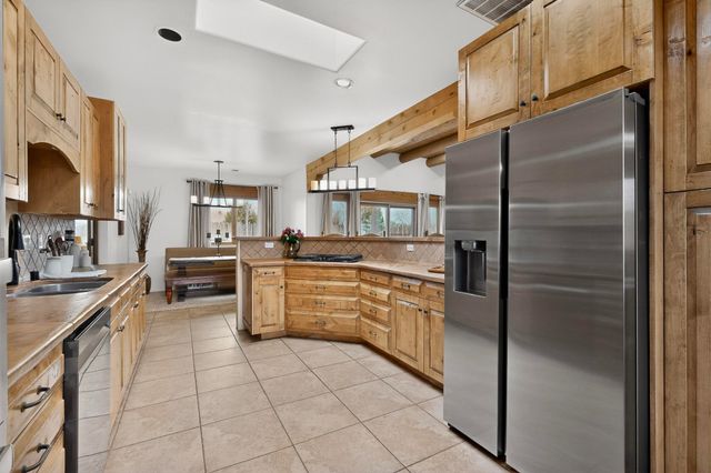 93 Bosquecillo, Santa Fe, NM 87508