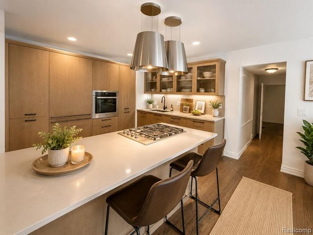 749 Kensington Lane, Bloomfield Hills, MI 48304