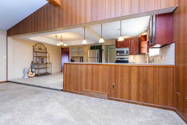 13332 Martin Road, Warren, MI 48088