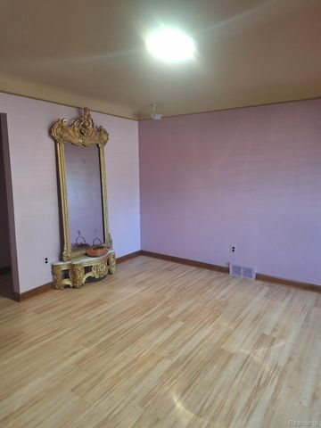 13332 Martin Road, Warren, MI 48088