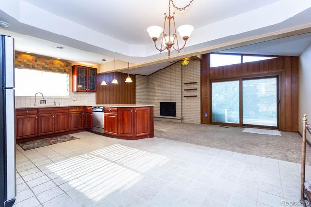 13332 Martin Road, Warren, MI 48088
