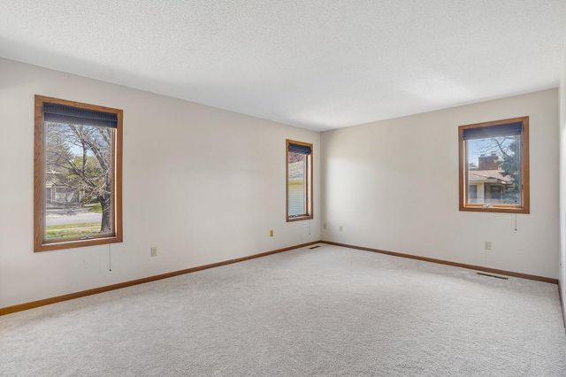 8912 Vincent Place, Bloomington, MN 55431